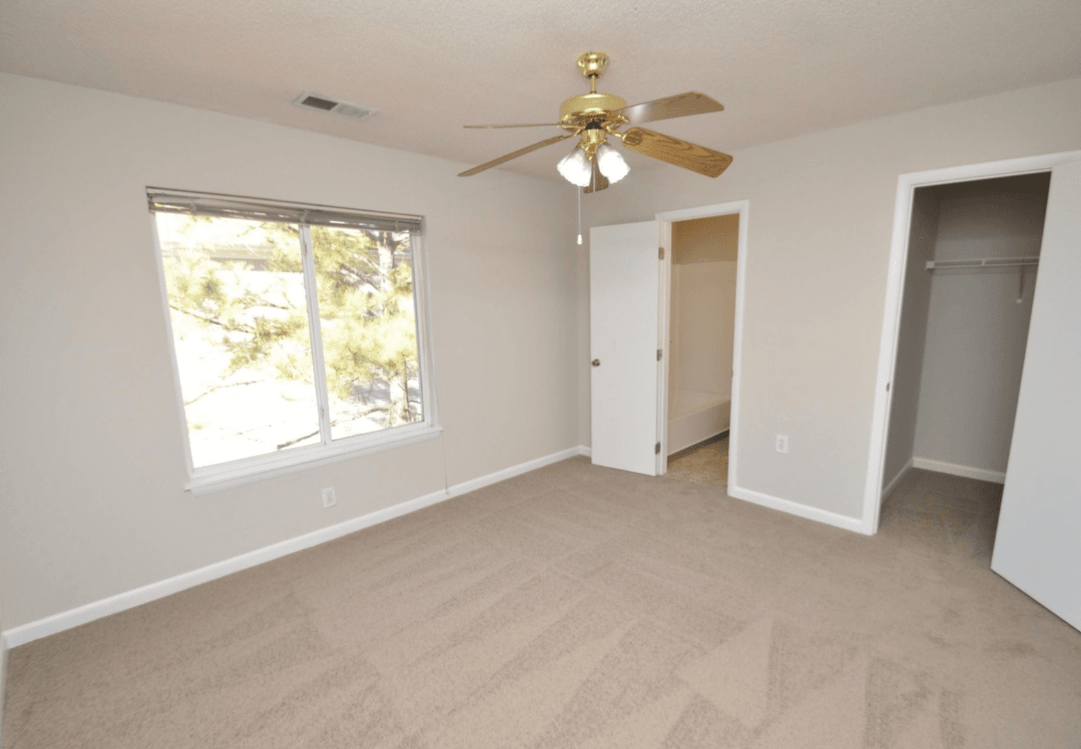 Raleigh House: 1331 #302 Crab Orchard Dr