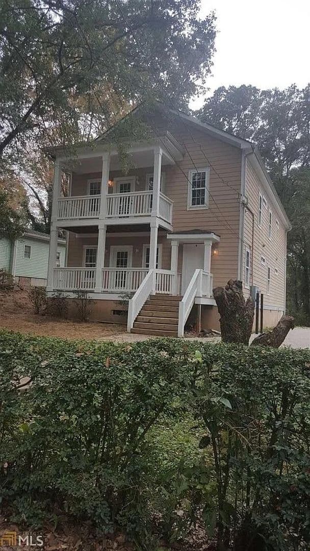 Atlanta House: 854 Ridge Ave NW