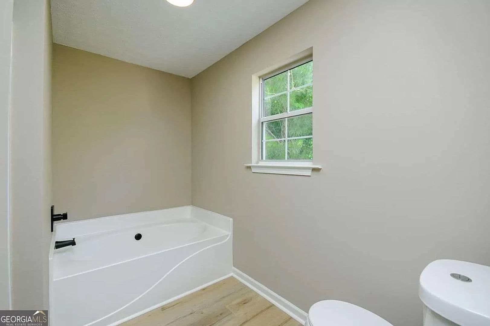Decatur House: 3840 Brown Dr