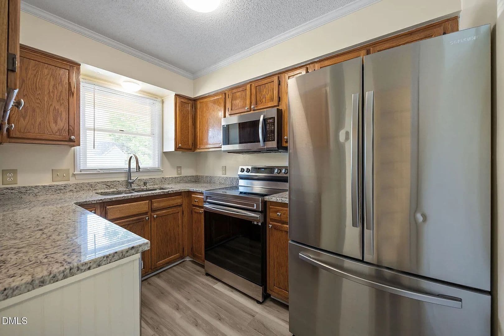 Raleigh House: 1627 Oakland Hills Way