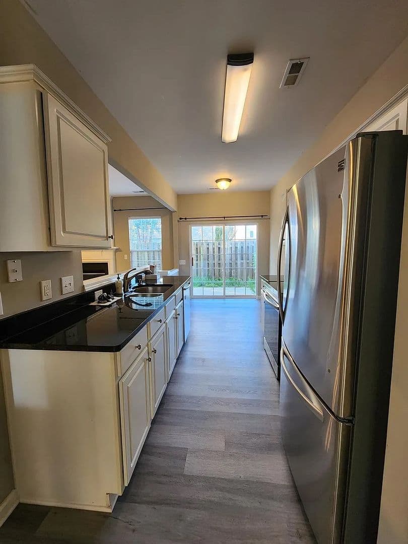 Charlotte House: 15325 Lavista Way