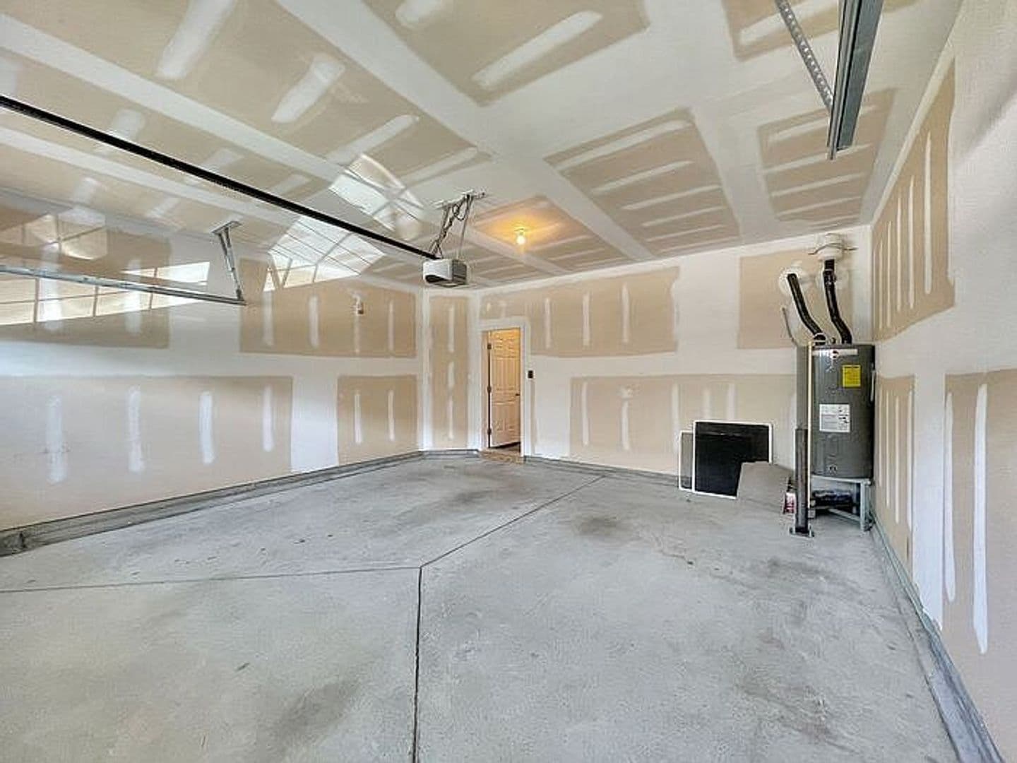 Apex House: 2406 Pecan Ridge Way