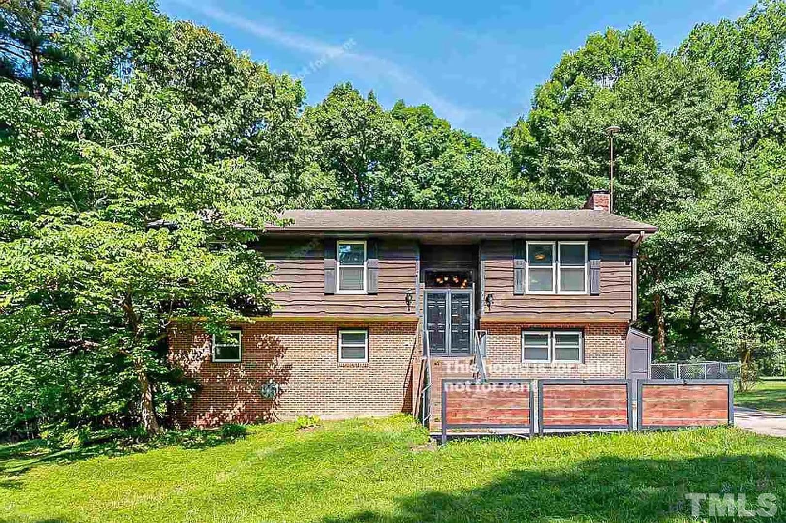 Raleigh House: 3812 Oak Park Rd