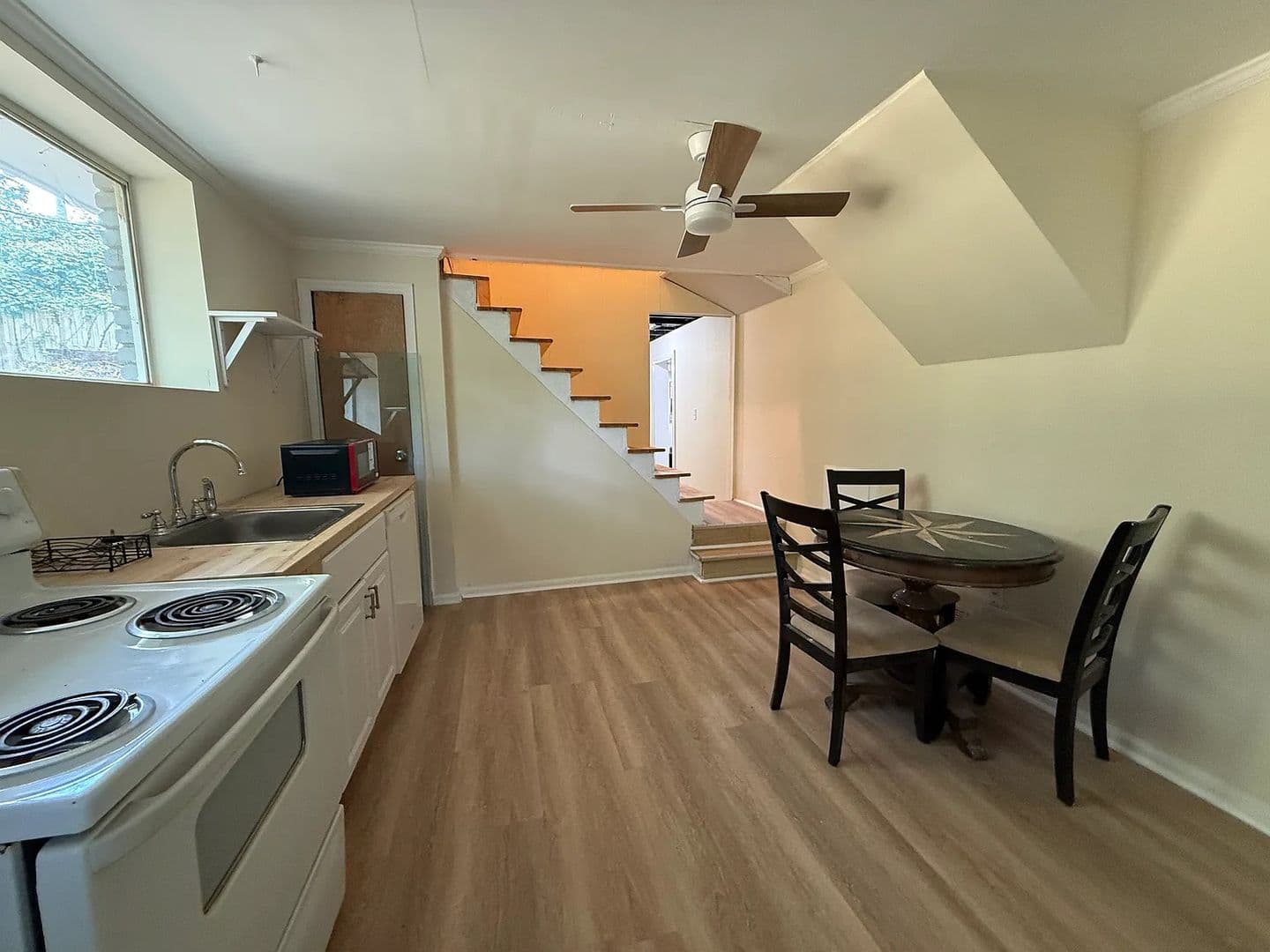 College Park House: 2652 Winthrop Rd