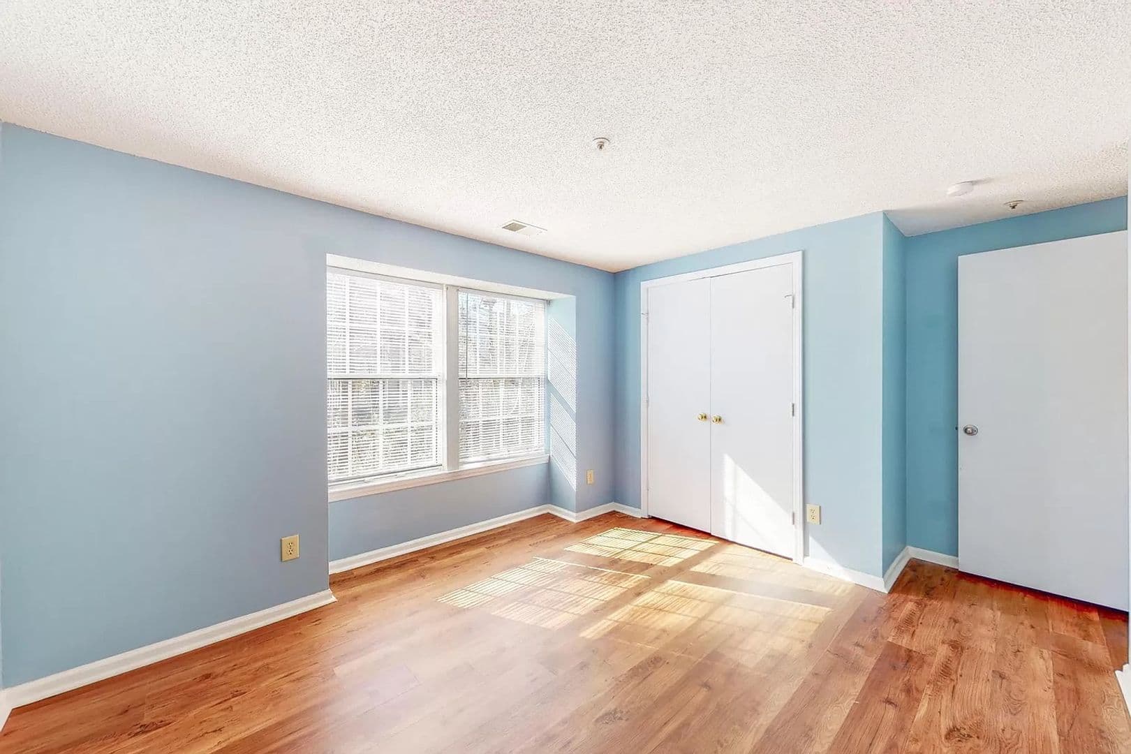 Charlotte House: 1610 #B Arlyn Cir