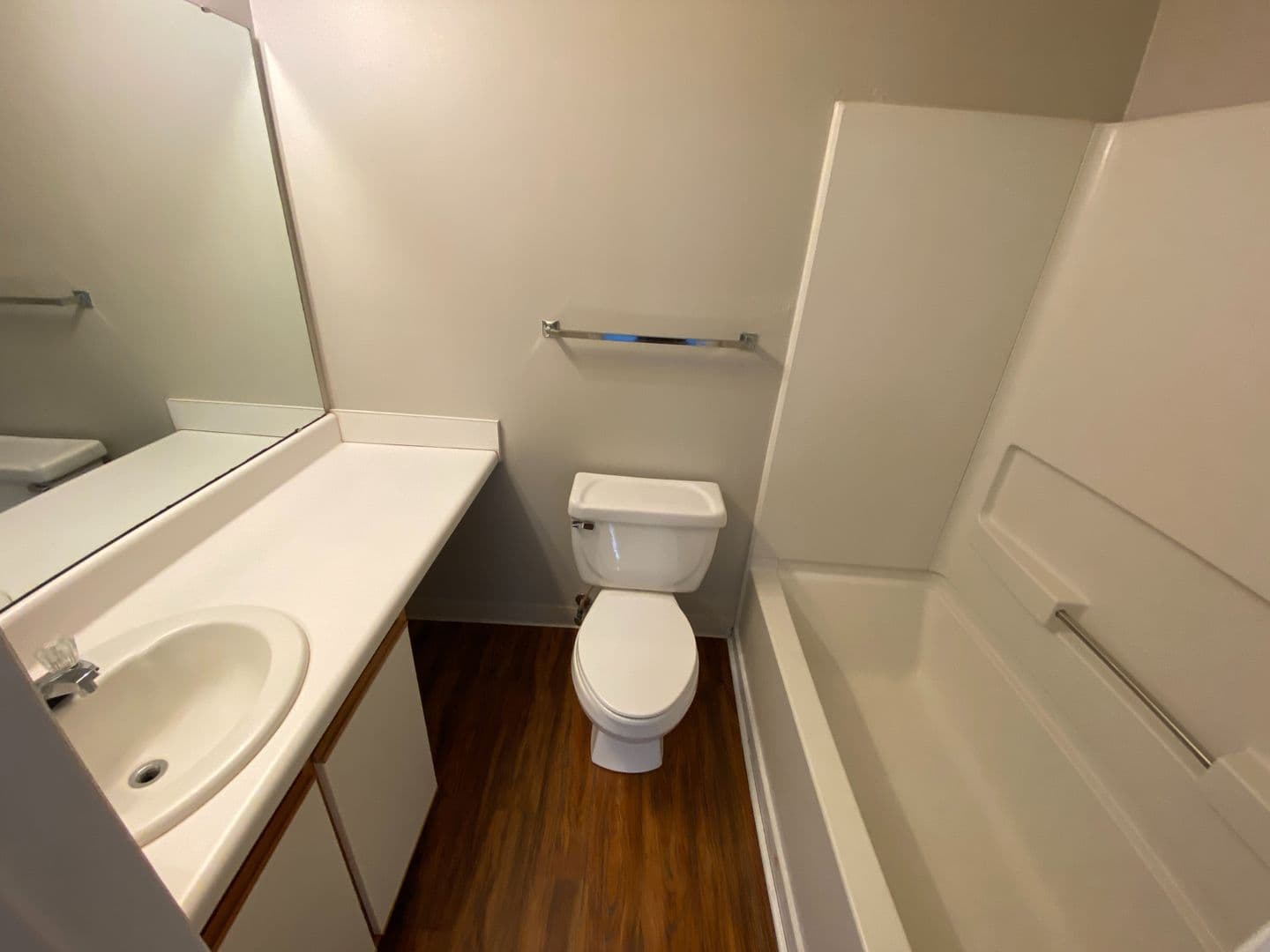 Raleigh House: 1251 #002 University Ct