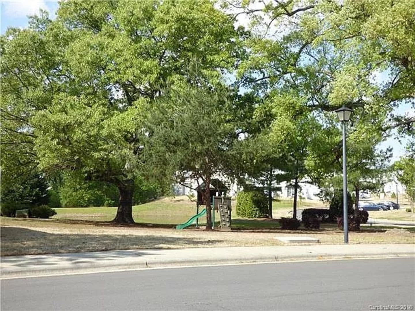 Charlotte House: 11040 Derryrush Ave