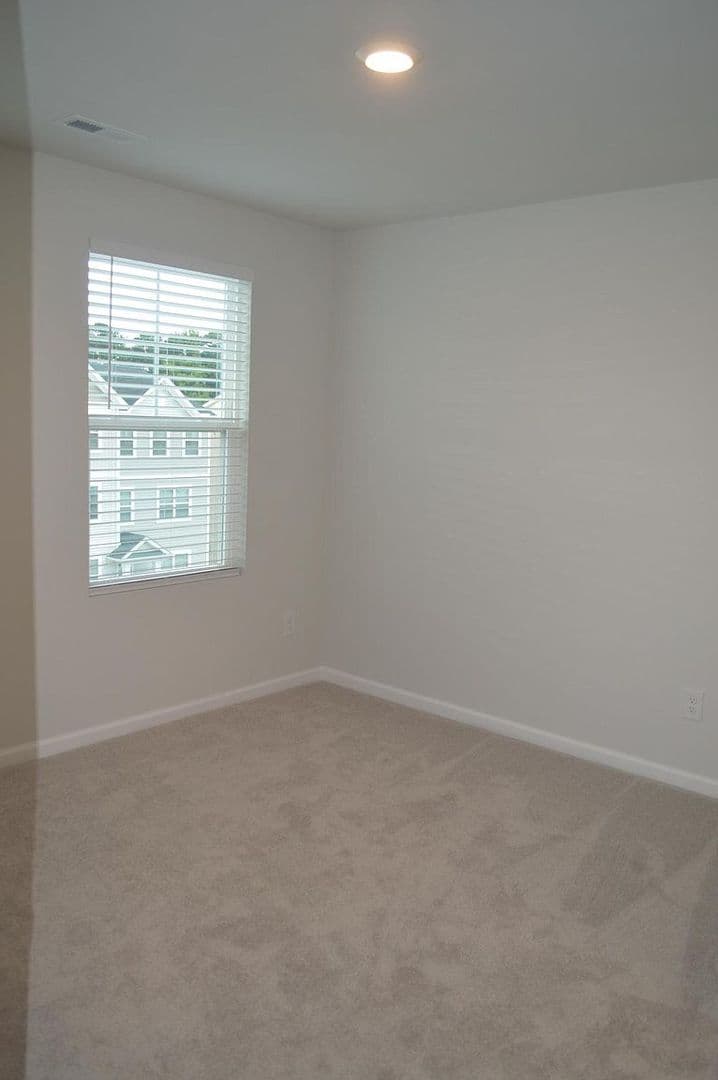 Raleigh House: 4938 Southern Magnolia Dr