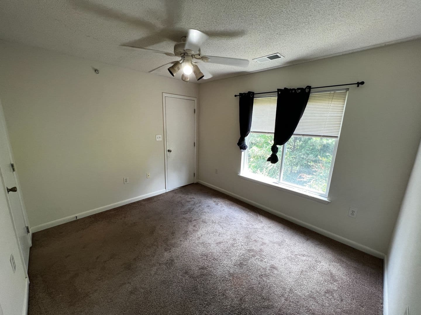 Raleigh House: 1321 #304 Crab Orchard Dr