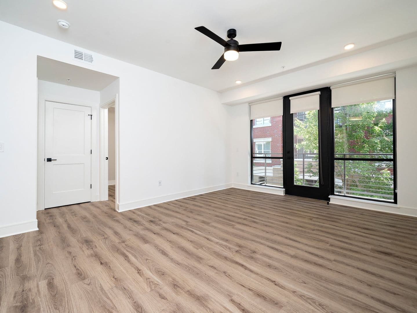 Raleigh House: 615 W Peace St