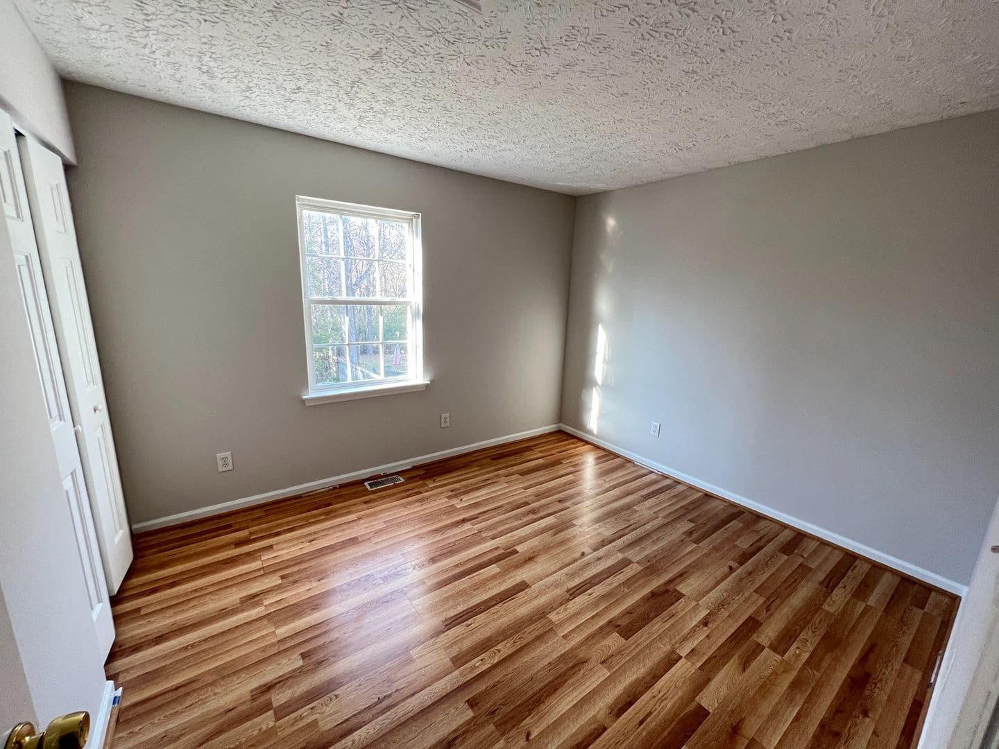 Raleigh House: 7113 Beaverwood Dr