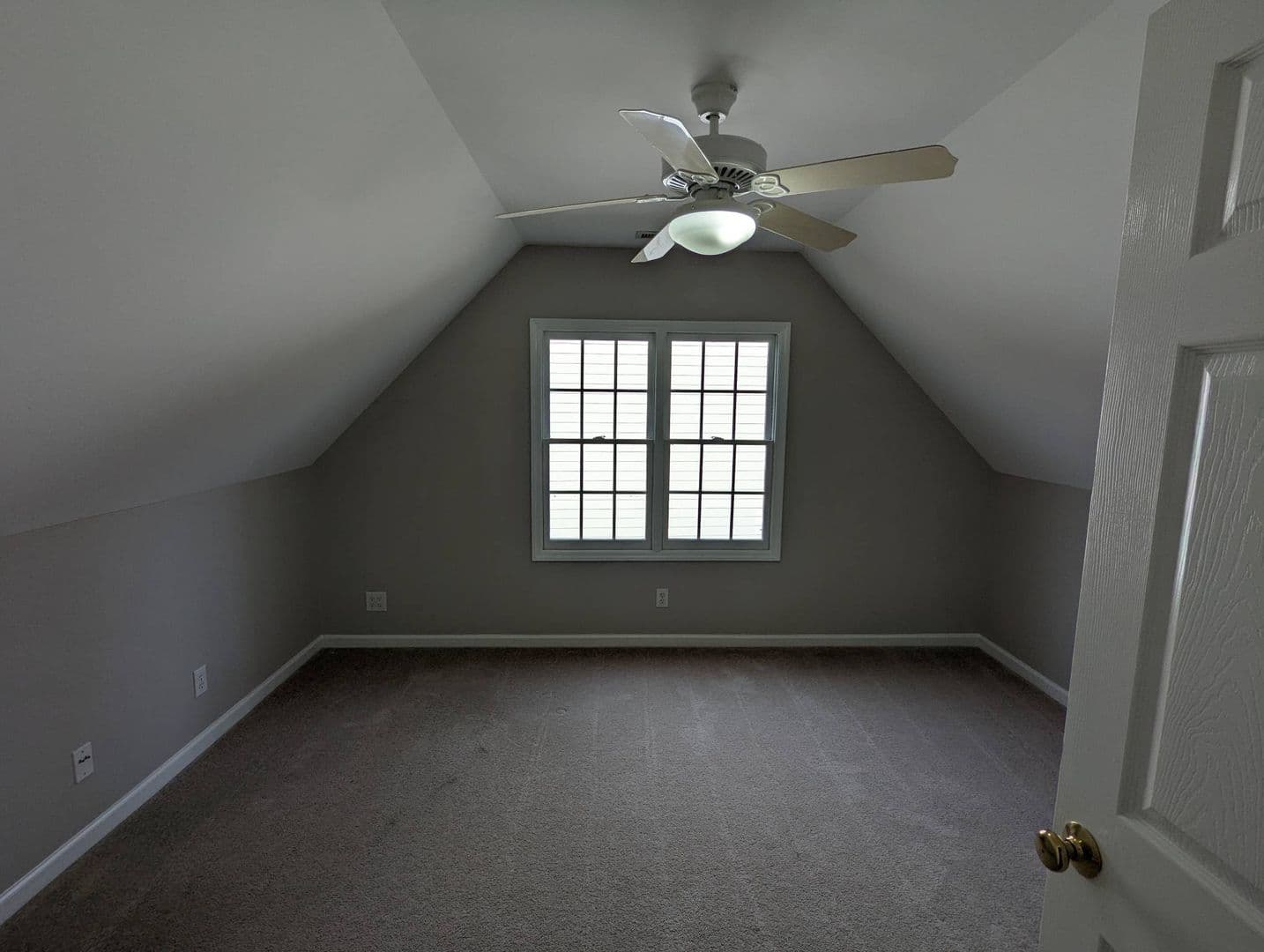 Durham House: 102 College Ave