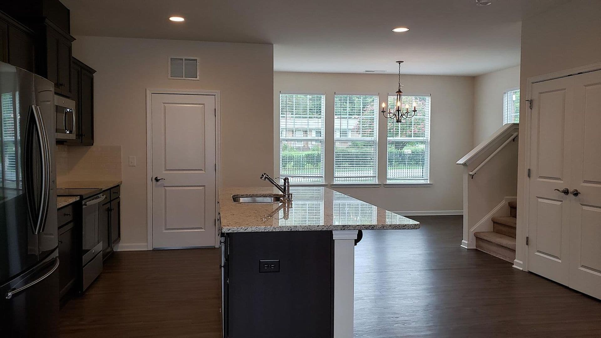 Charlotte House: 8517 Sharonbrook Dr