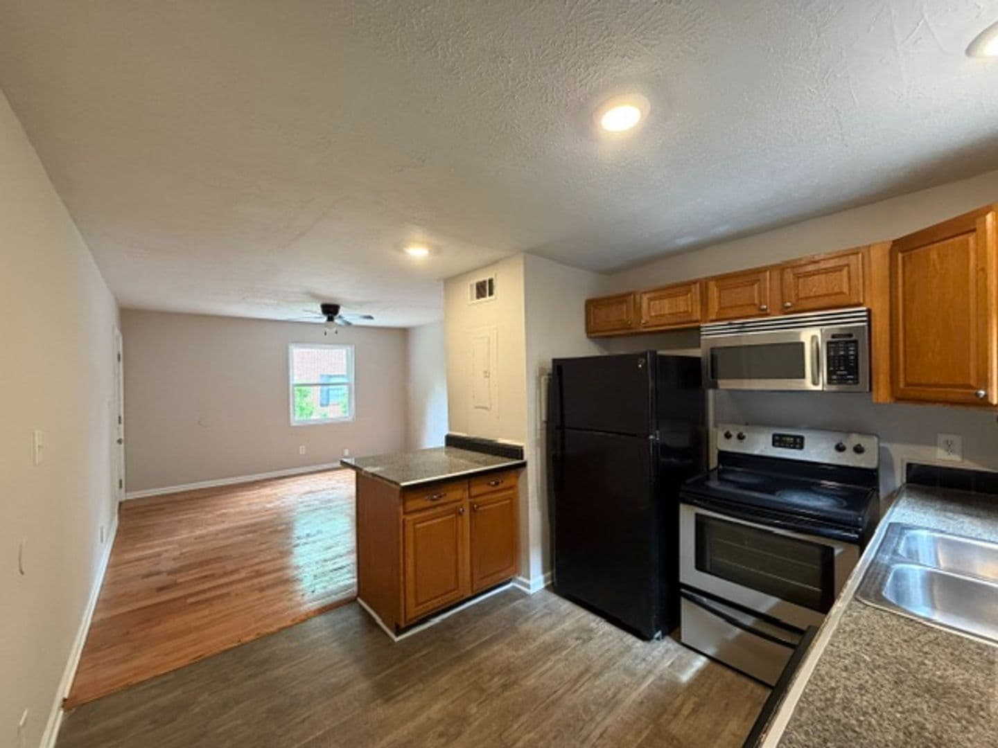 Atlanta House: 1037 Oglethorpe Ave SW