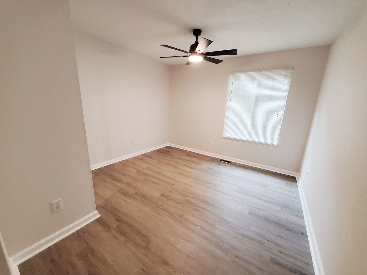 Raleigh House: 2824 Henslowe Dr