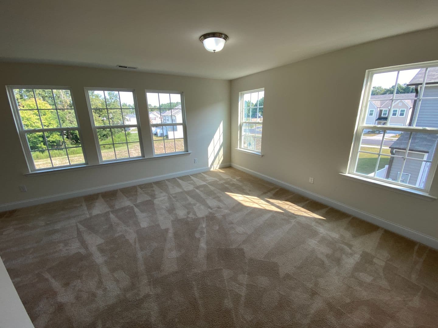 Raleigh House: 4707 Princess Lita Way