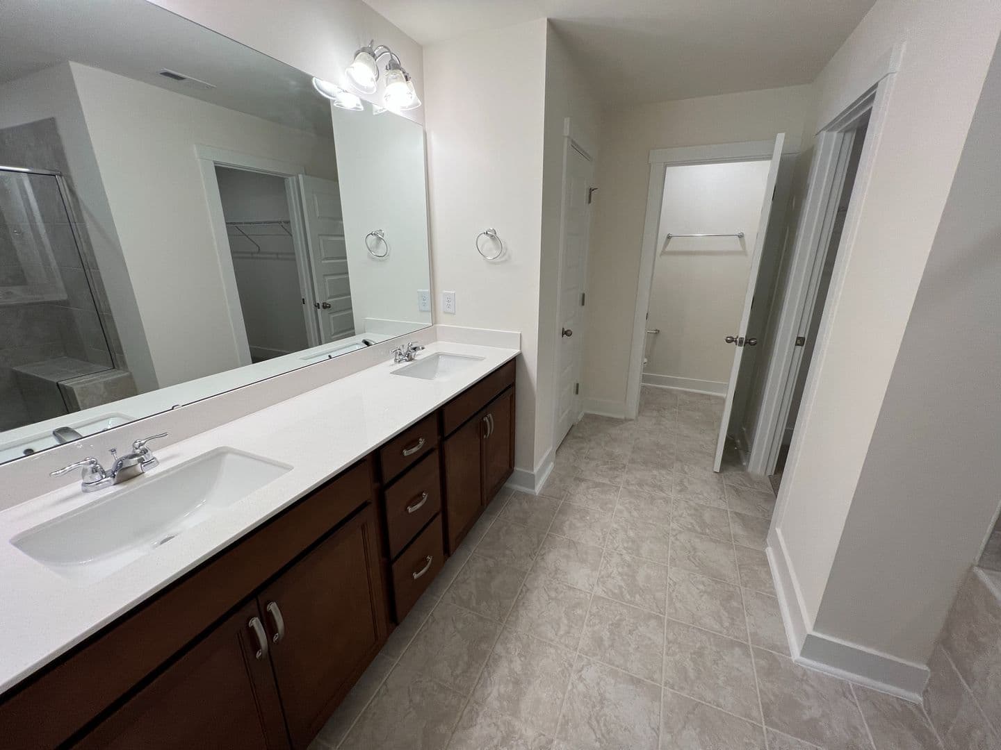 Cary House: 483 Clark Creek Ln
