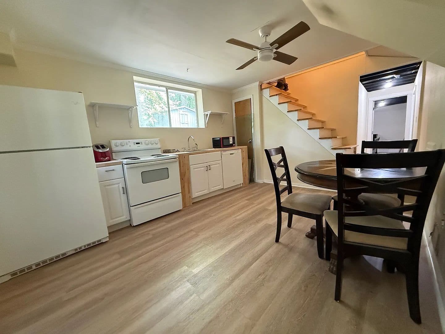 College Park House: 2652 Winthrop Rd