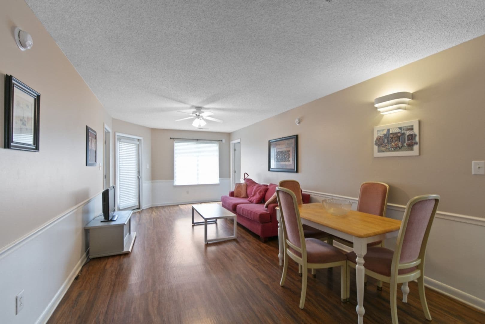Raleigh House: 1251 #002 University Ct
