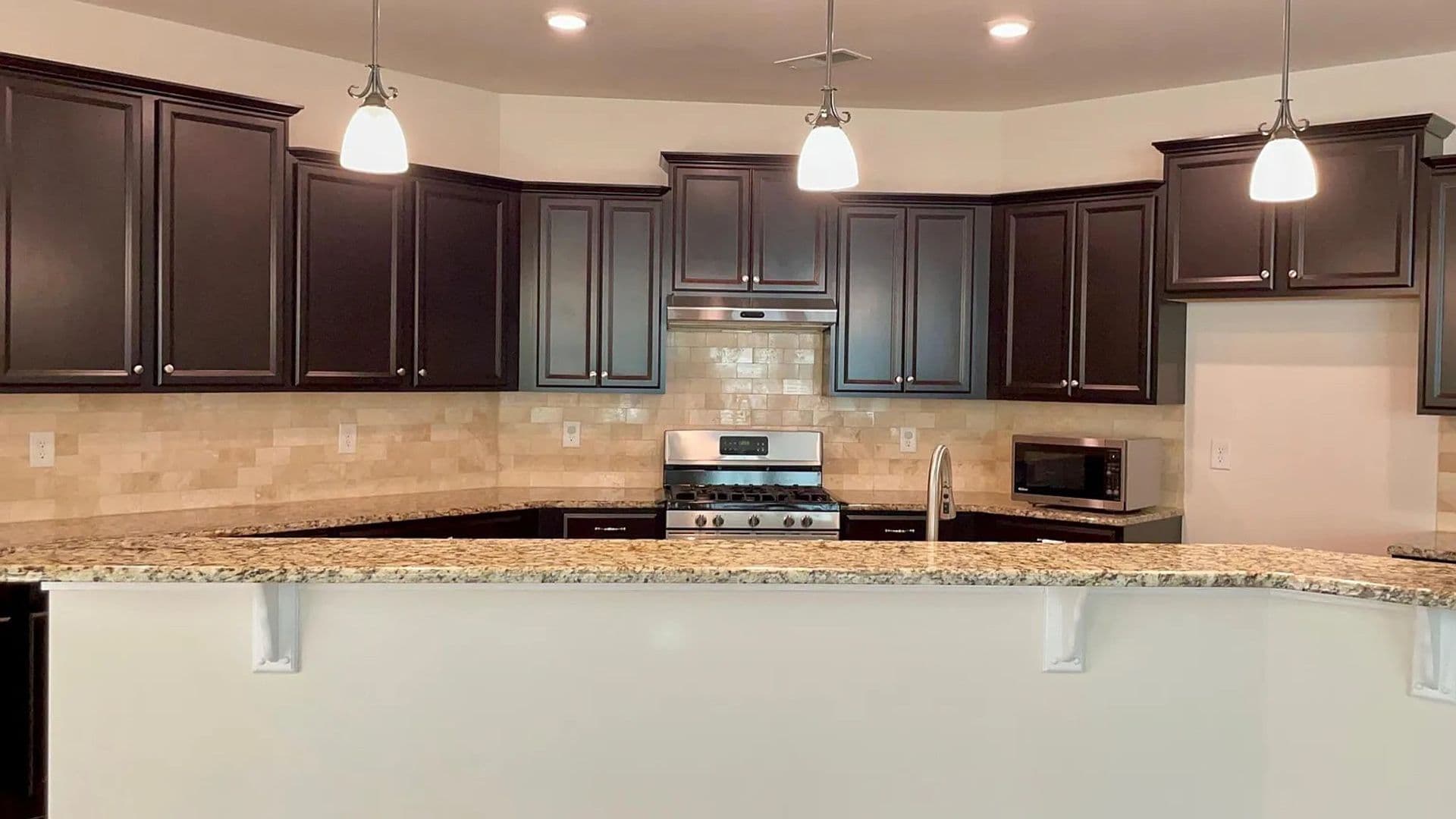 Charlotte House: 7211 Agnew Dr
