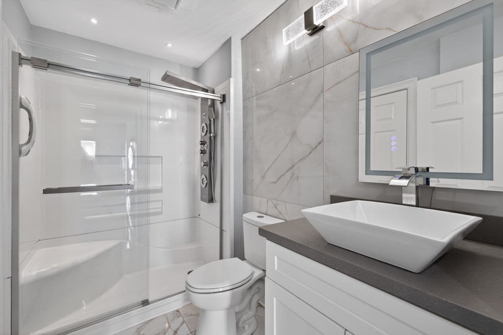 Atlanta House: 1075 Peachtree Walk NE