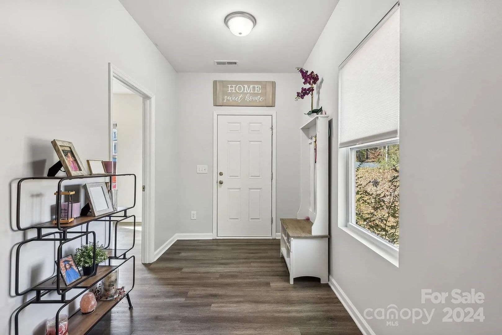 Charlotte House: 7608 Denbur Dr