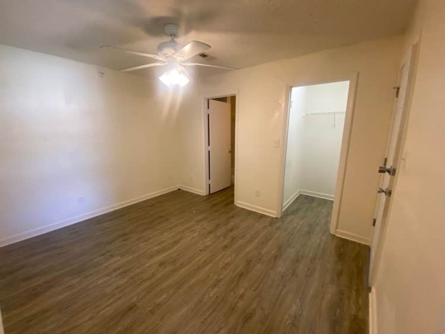 Raleigh House: 1110 #303 Carlton Ave