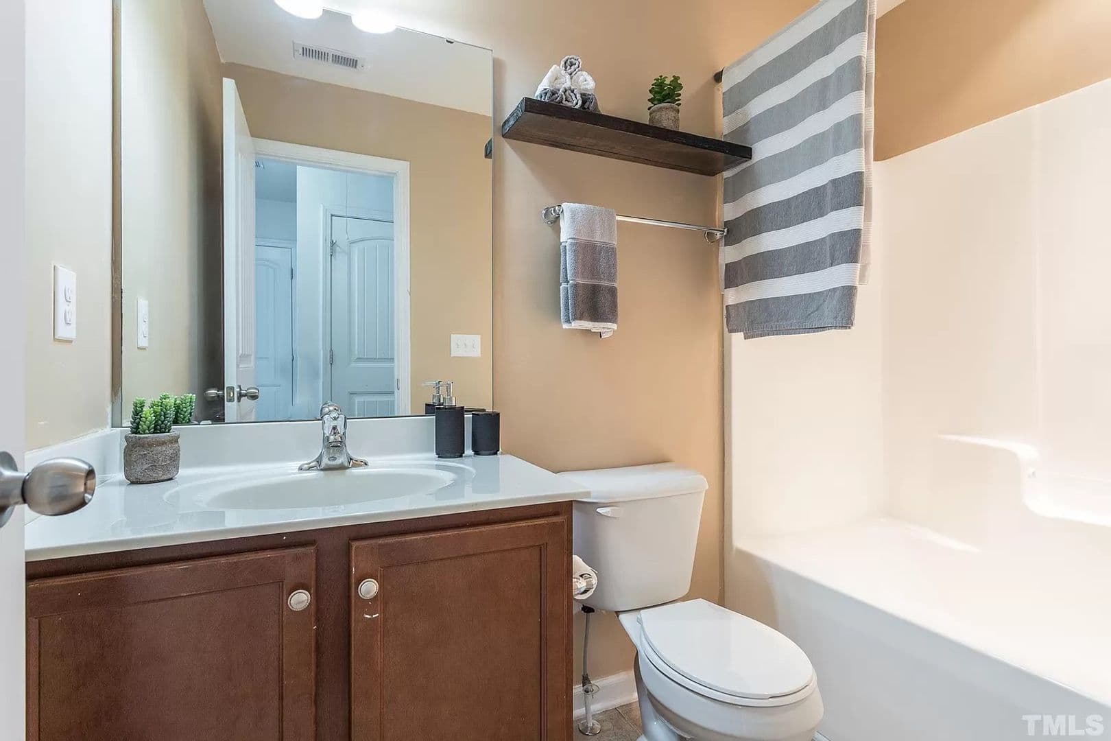 Raleigh House: 3243 Warm Springs Ln