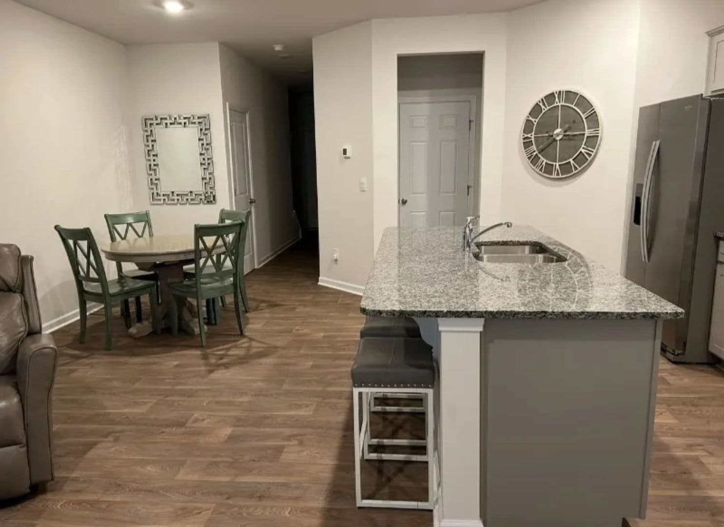 Charlotte House: 8009 Murray Br Dr