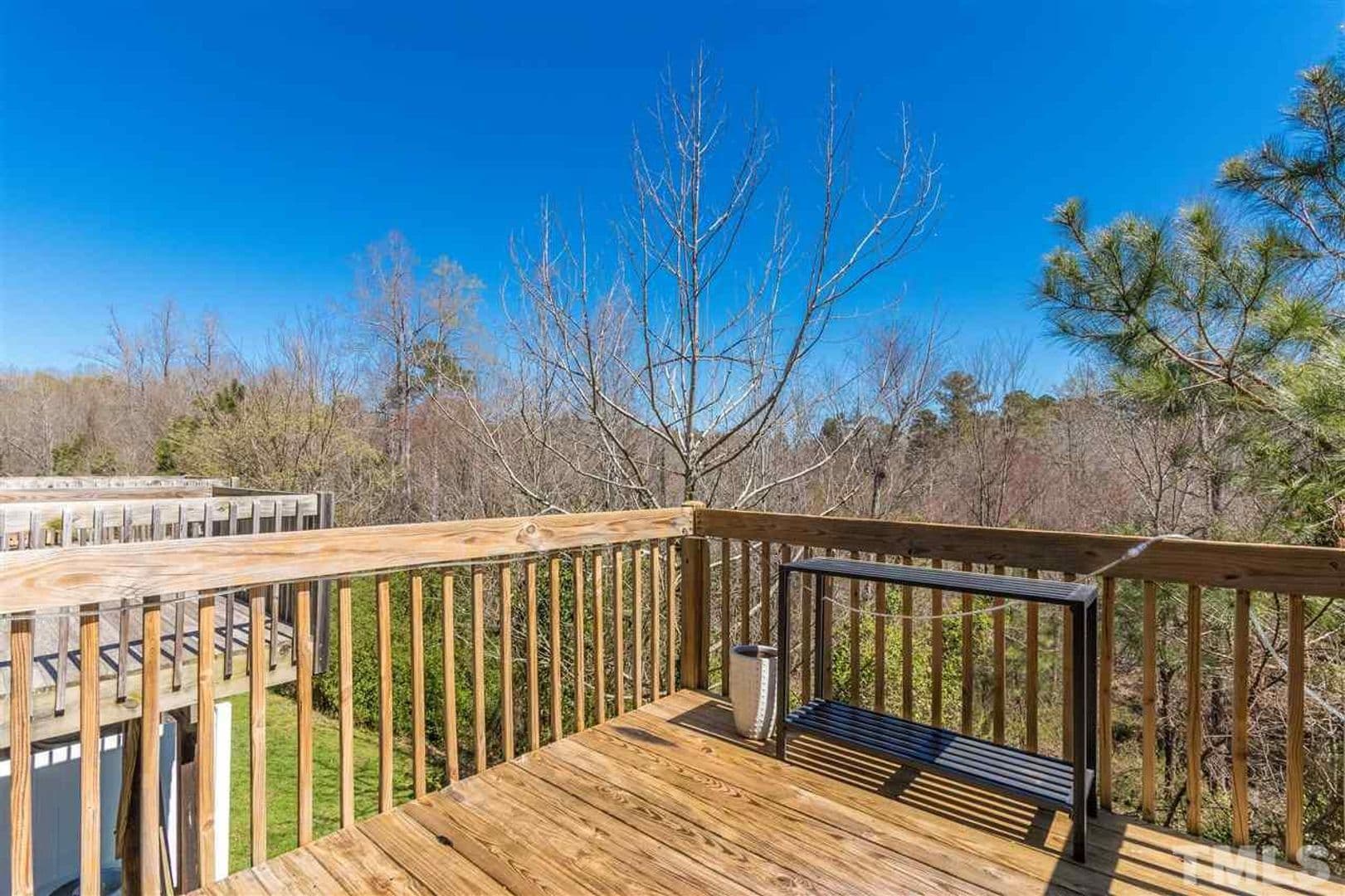 Raleigh House: 5355 Big Bass Dr