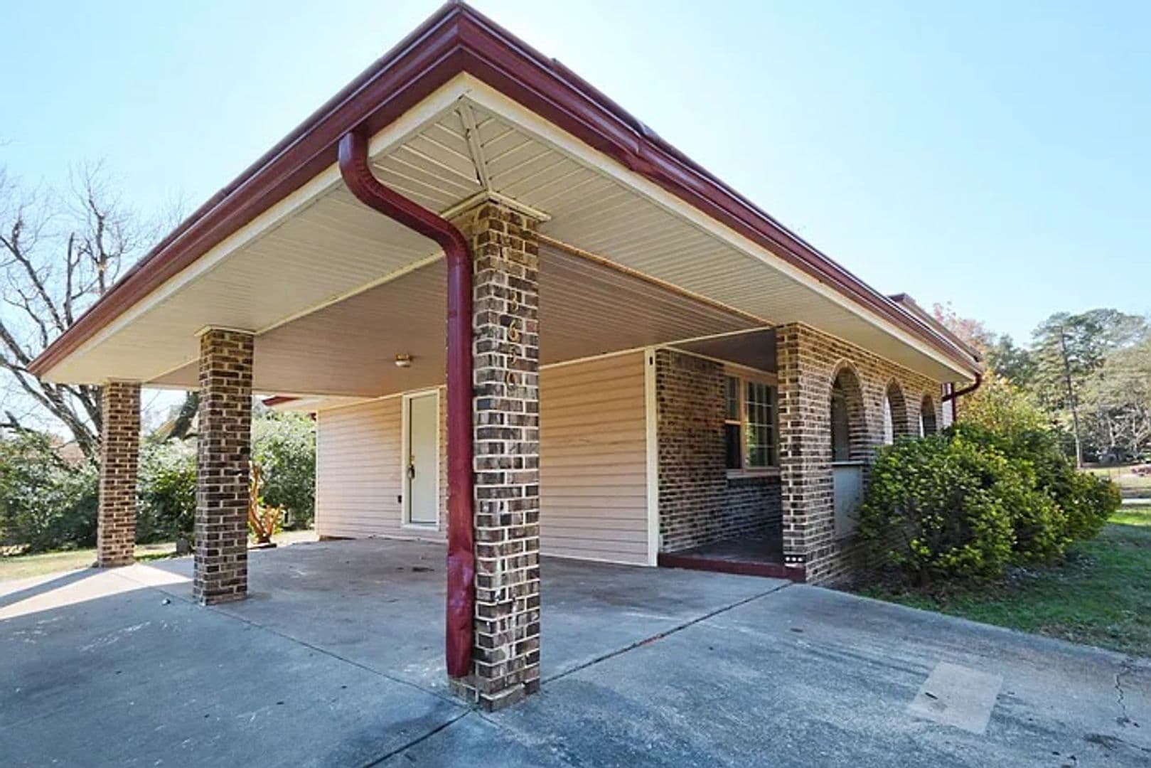 College Park House: 3650 Leisure Ln