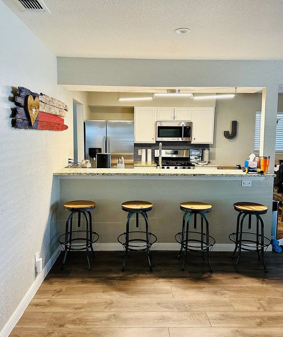 San Antonio House: 1931 PanAm Expy
