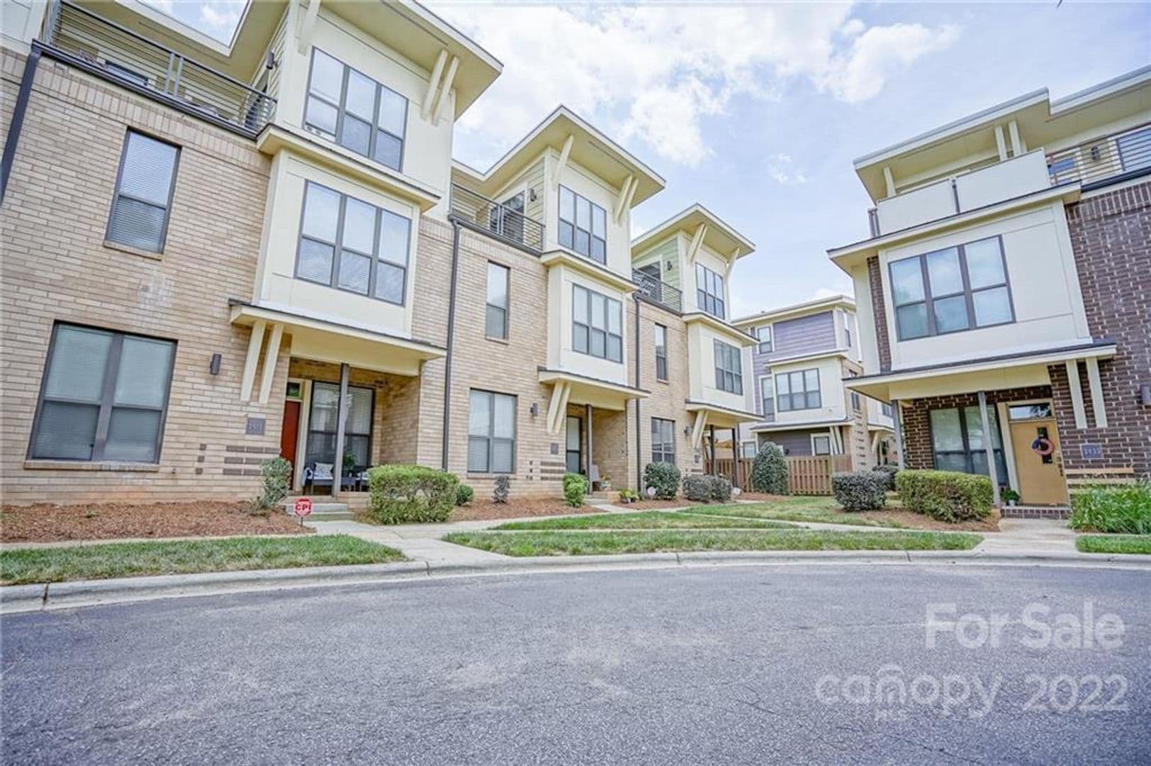 Charlotte House: 3427 Steel Yard Ct