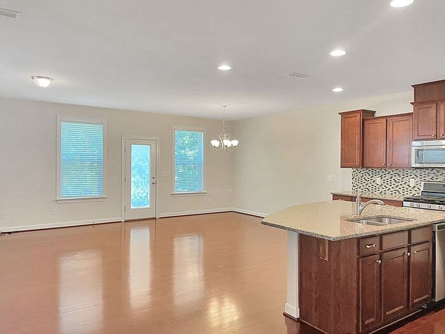 Apex House: 2406 Pecan Ridge Way