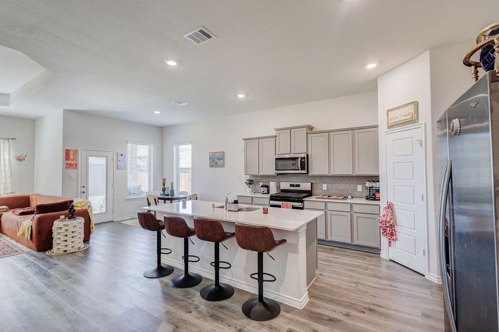 Garland House: 6993 Newby Ln