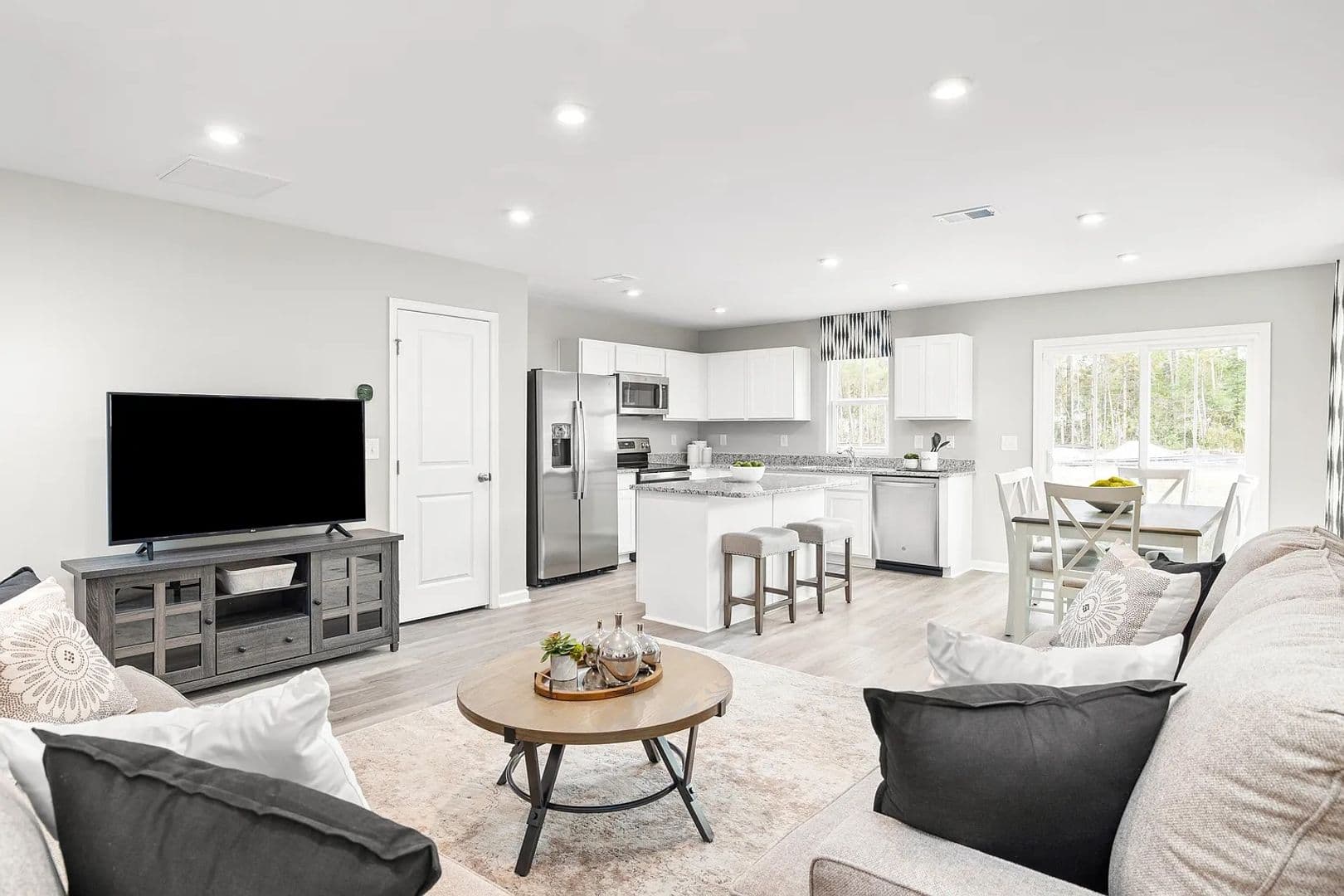 Raleigh House: 6862 Tarik Ln