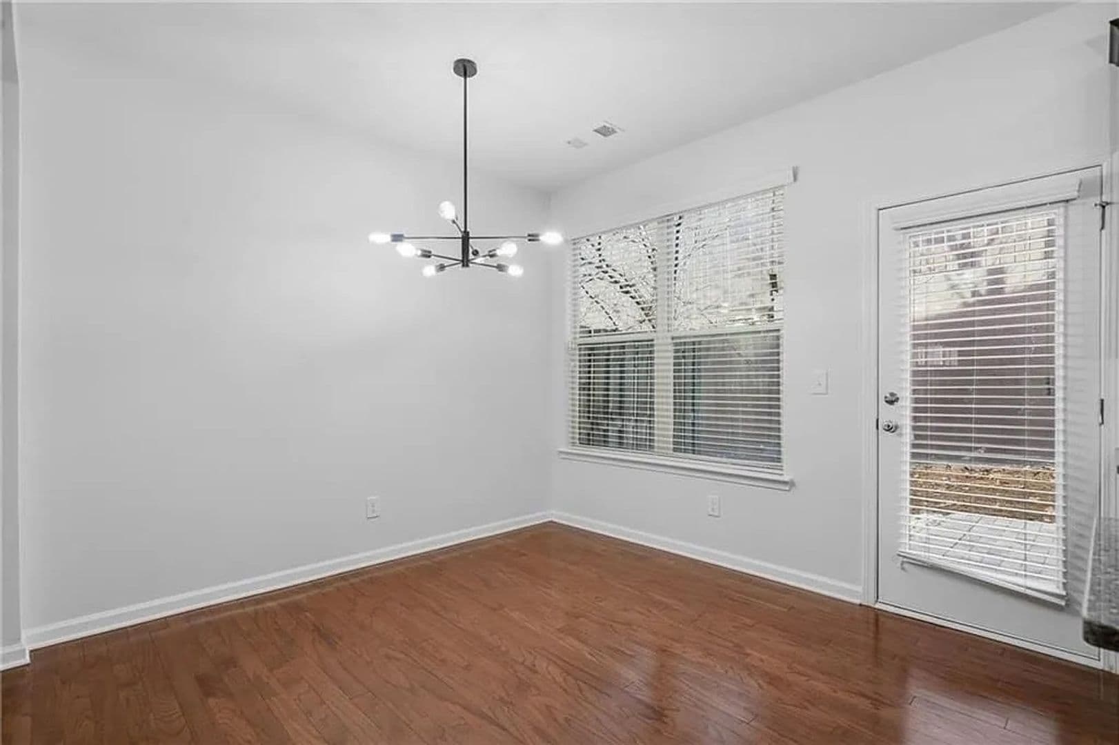 Lilburn House: 1697 Paxton Dr SW