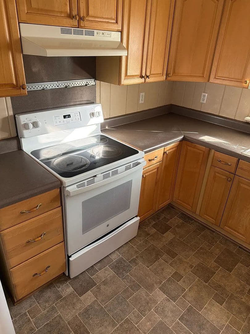 Rock Hill House: 503 Lucky Ct