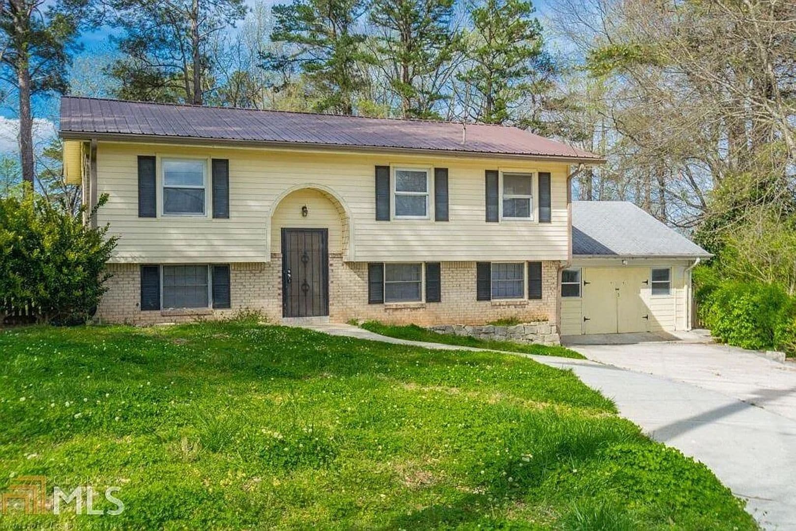 Lawrenceville House: 537 Reba Rd