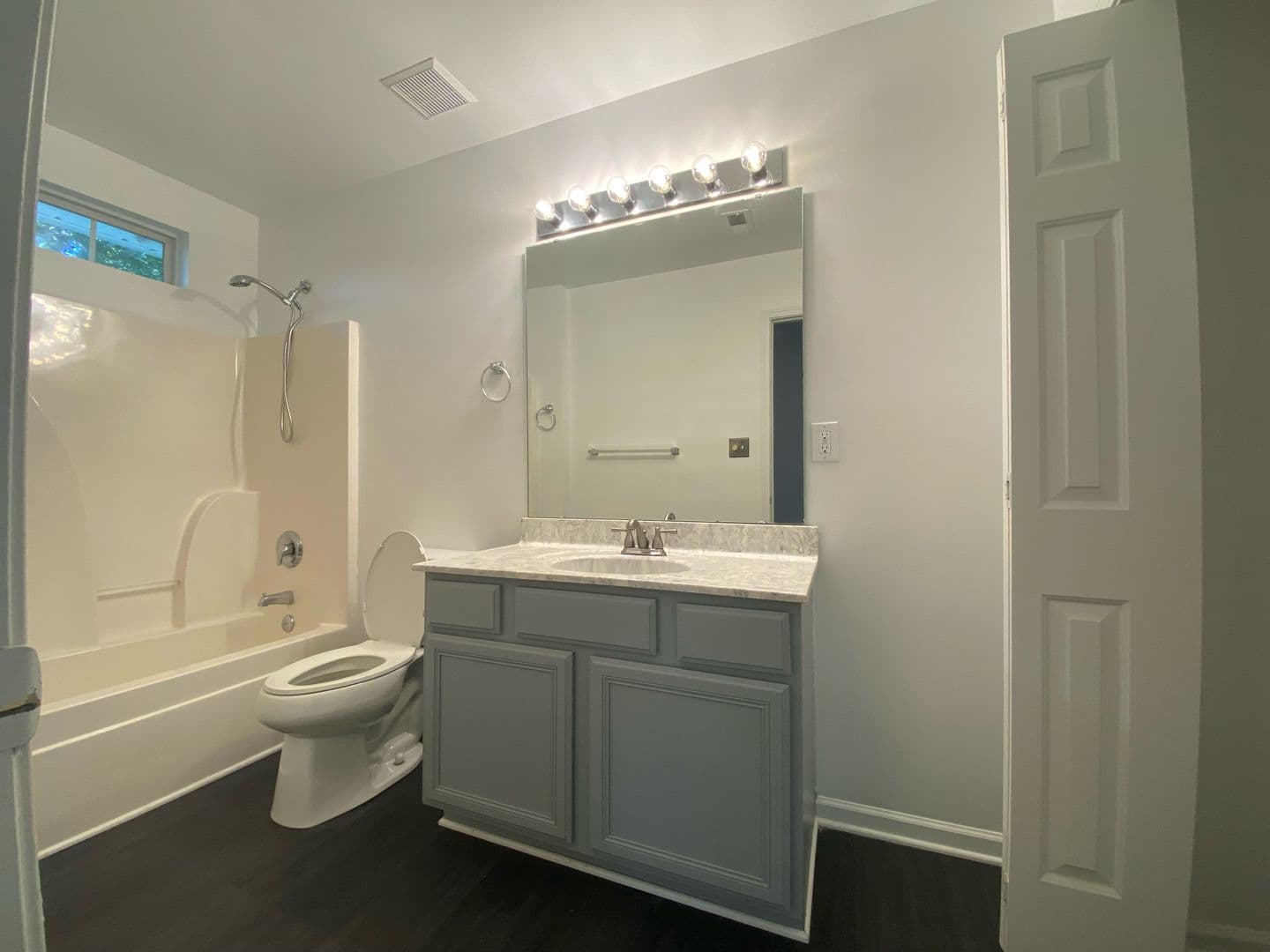 Charlotte House: 913 Tennyson Dr