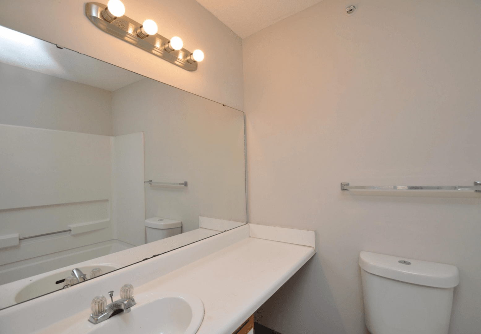 Raleigh House: 1331 #302 Crab Orchard Dr