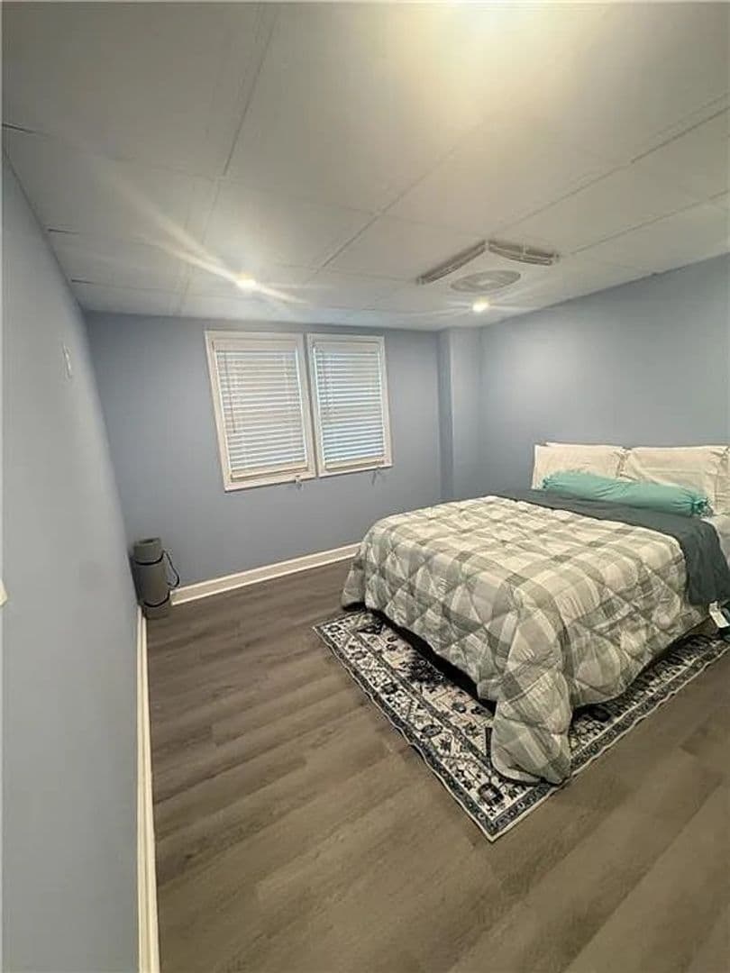 Duluth House: 4909 Glenwhite Dr