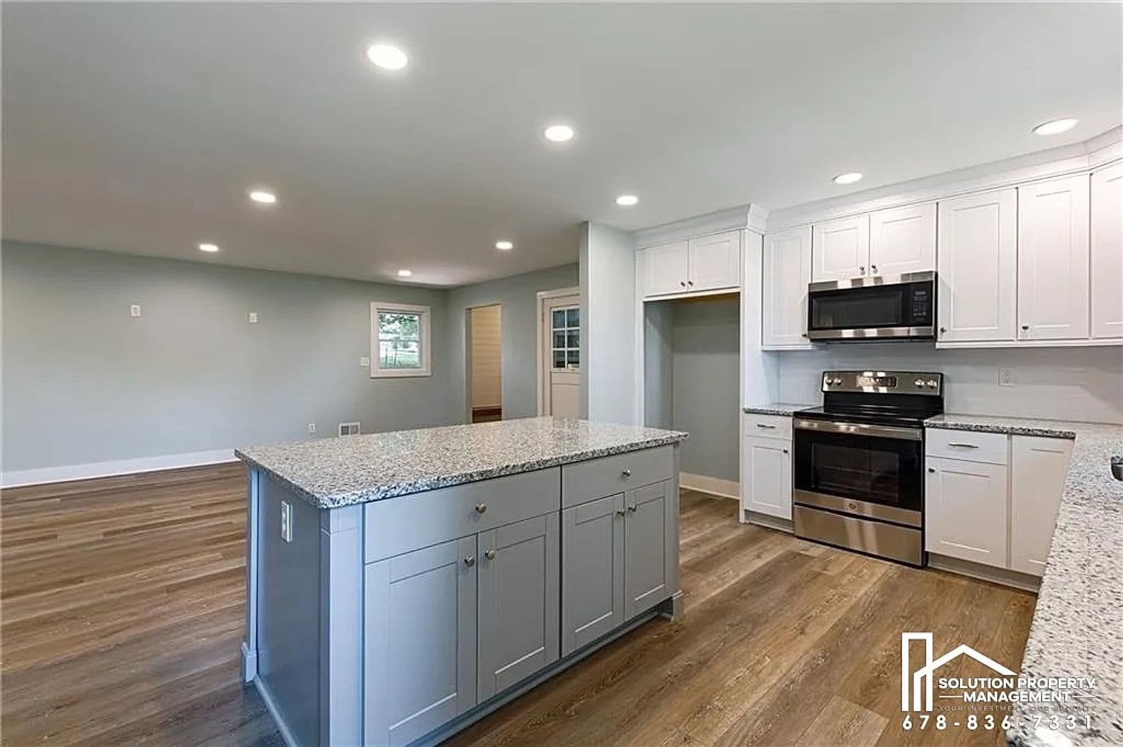 Kennesaw House: 3979 Potomac Dr NW