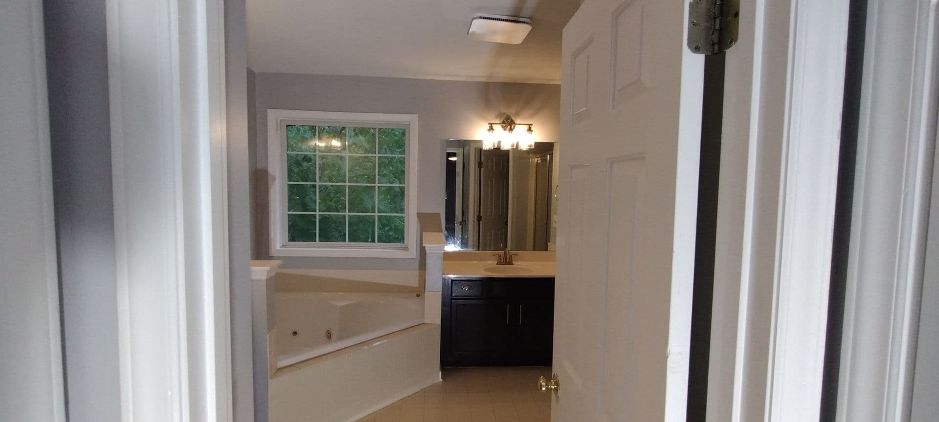 Apex House: 2119 Abby Knoll Dr