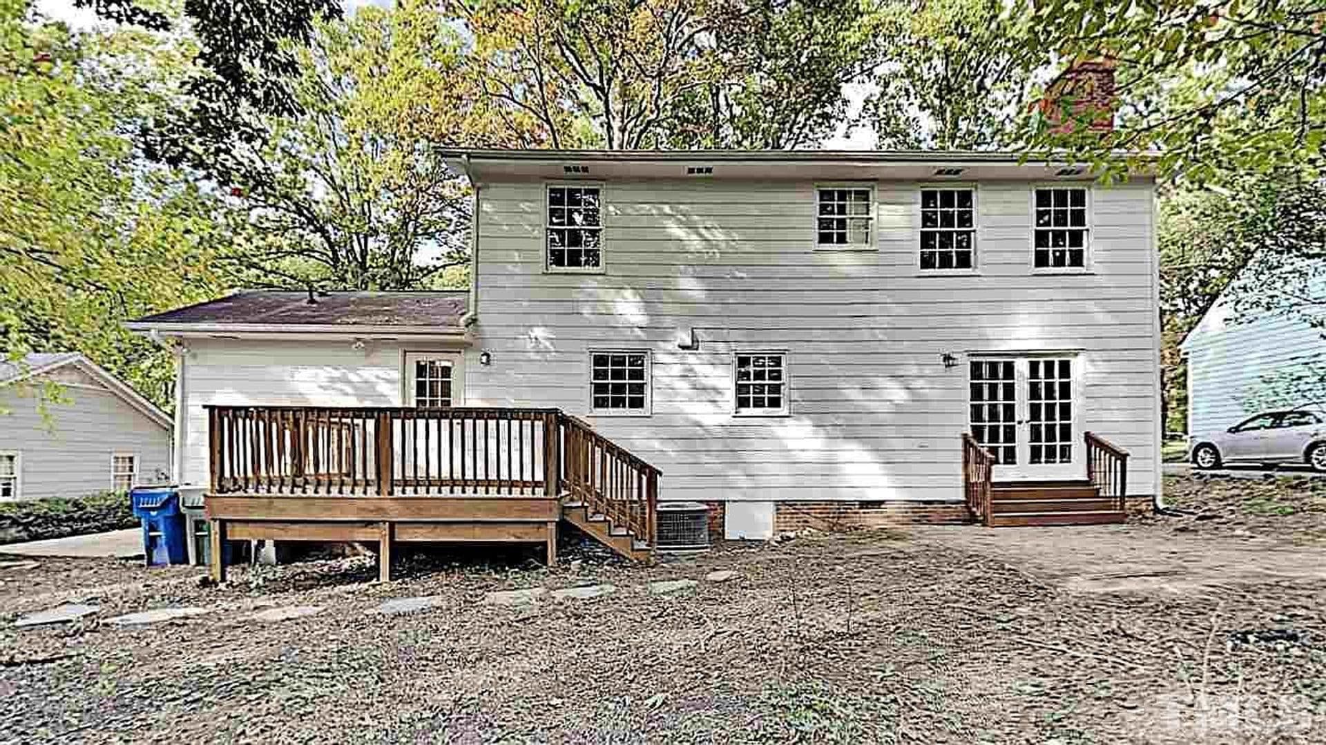 Raleigh House: 216 Woods Ream Dr