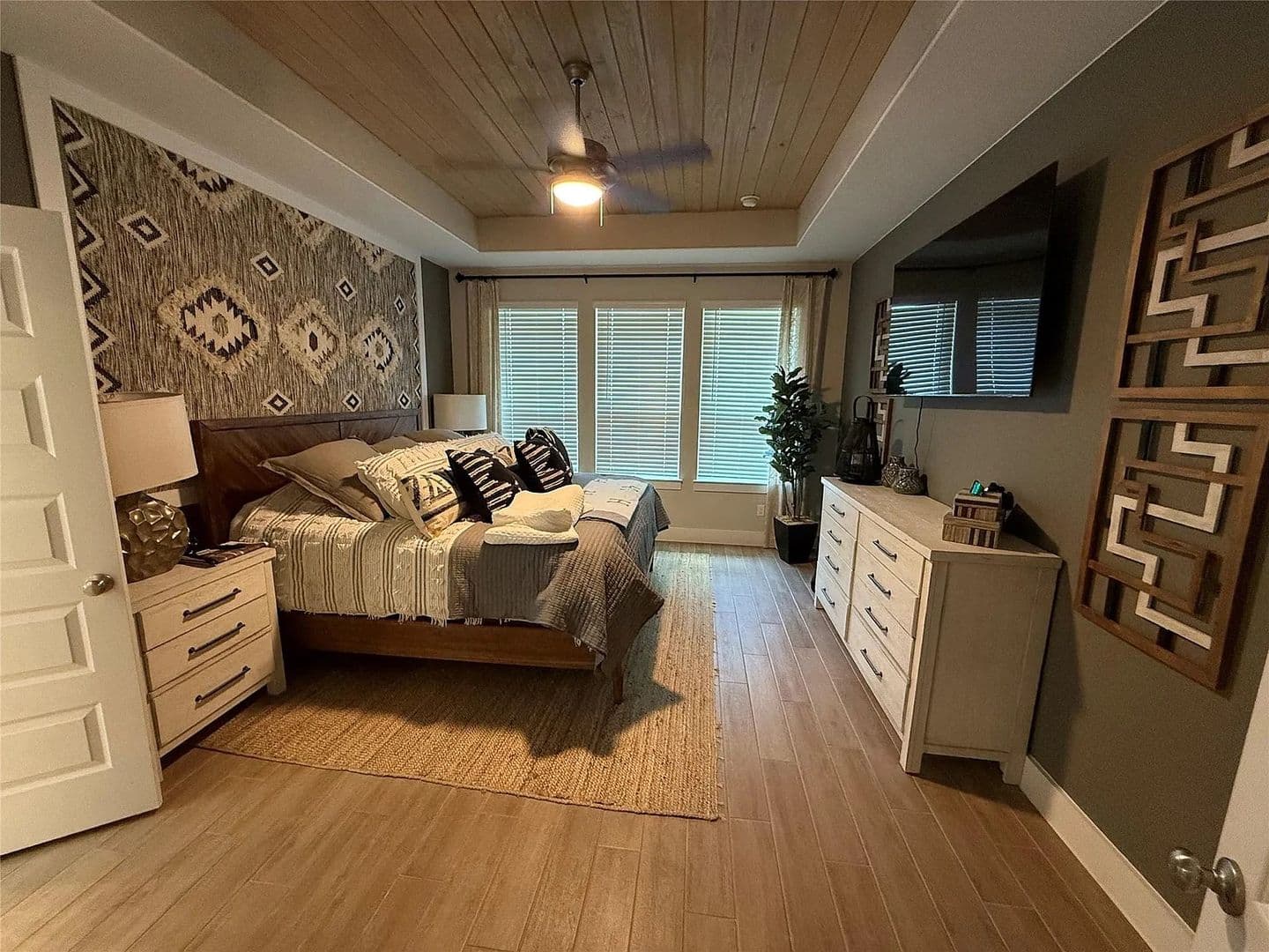 Leander House: 813 Craven Hill Ln