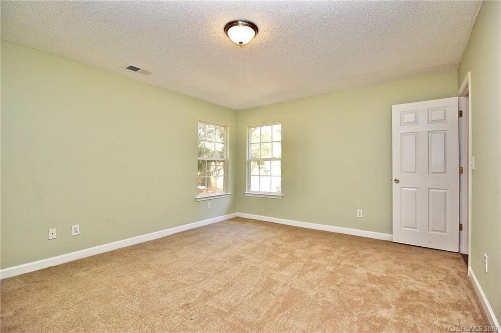 Charlotte House: 204 Tom Hunter Rd