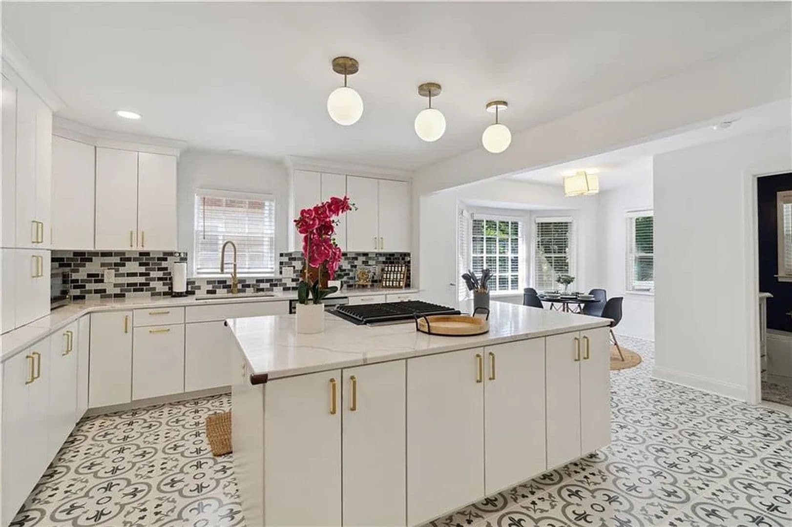Duluth House: 4909 Glenwhite Dr