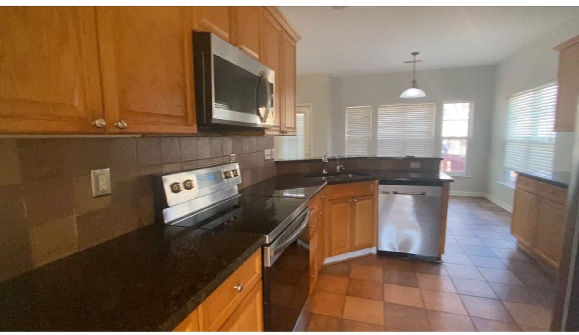Charlotte House: 12129 Hampton Pl Dr