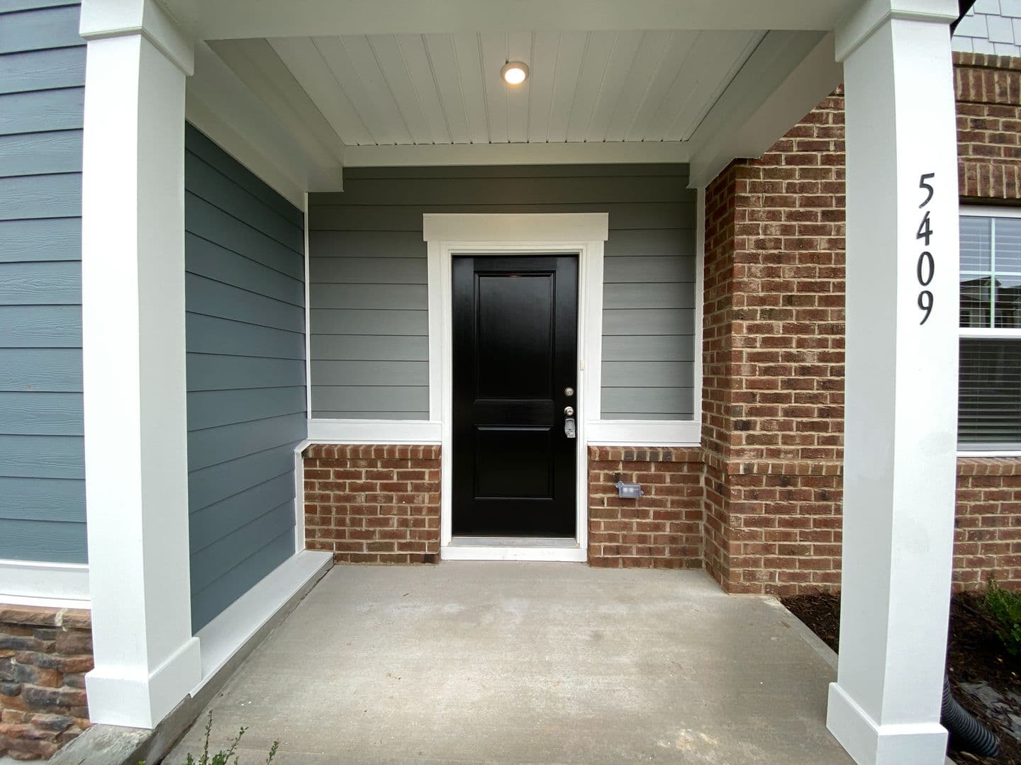 Durham House: 5409 Talley St
